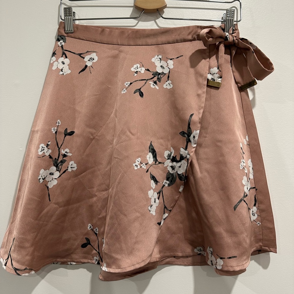 Dynamite pink satin feel wrap skirt size Small